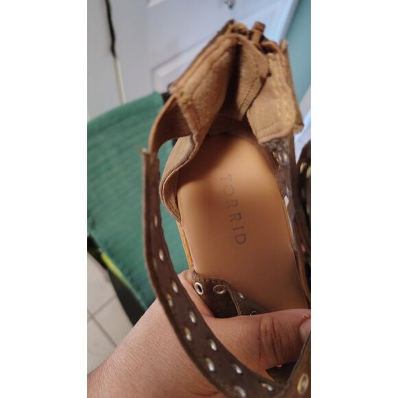 Torrid 8.5 Brown Open Toe Gladiator Sandals - Picture 5 of 9